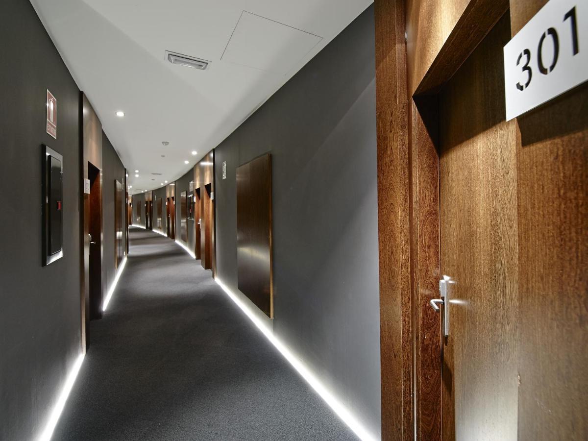 Hotel Carris Marineda A Coruna Exterior photo