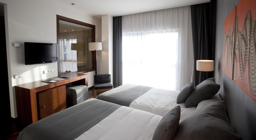 Hotel Carris Marineda A Coruna Exterior photo