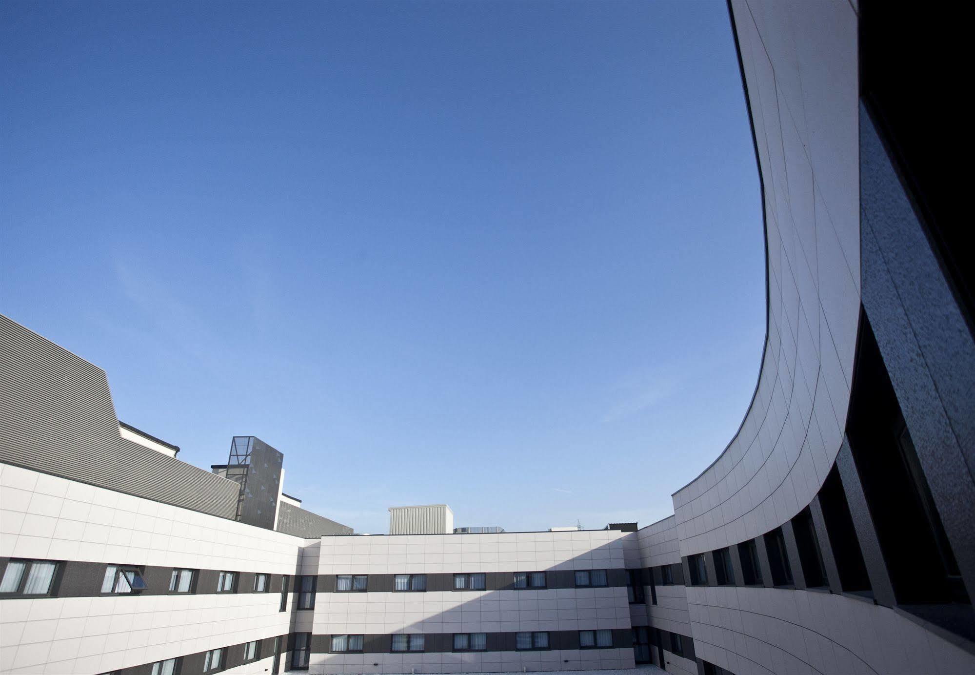 Hotel Carris Marineda A Coruna Exterior photo
